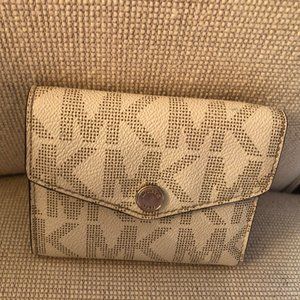 Michael Kors Wallet w/Removable Coin Purse